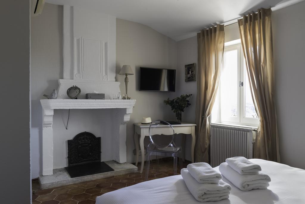 Hotel Mas Des Romarins, The Originals Relais Gordes